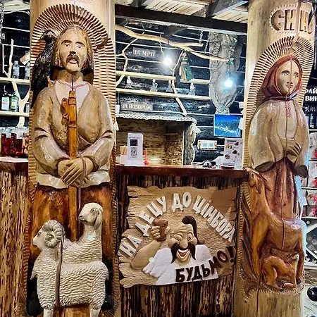 U Tsimborky Synevyrs'ka Polyana