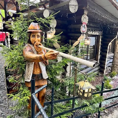 U Tsimborky Synevyrs'ka Polyana